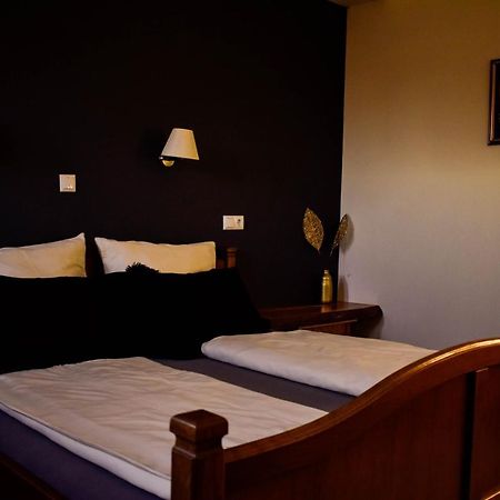Hostel Mornar Velika Kladusa Exteriér fotografie